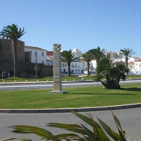 Apartment Elegant In 400 M From The