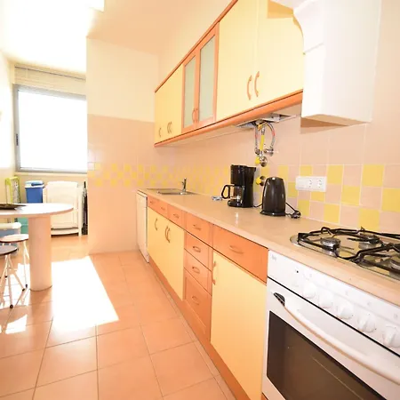 In With Stunning Sea Views Апартаменты *