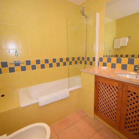 In With Stunning Sea Views Apartment