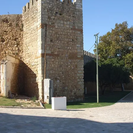 Апартаменты In With Stunning Sea Views *