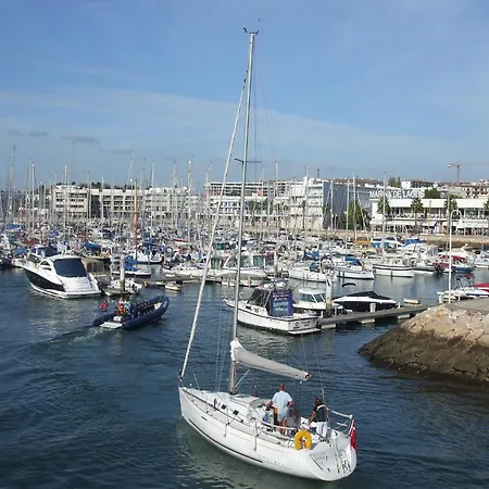 Апартаменты In With Stunning Sea Views *