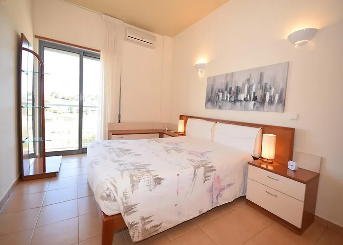 In With Stunning Sea Views *