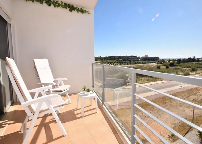 In With Stunning Sea Views
